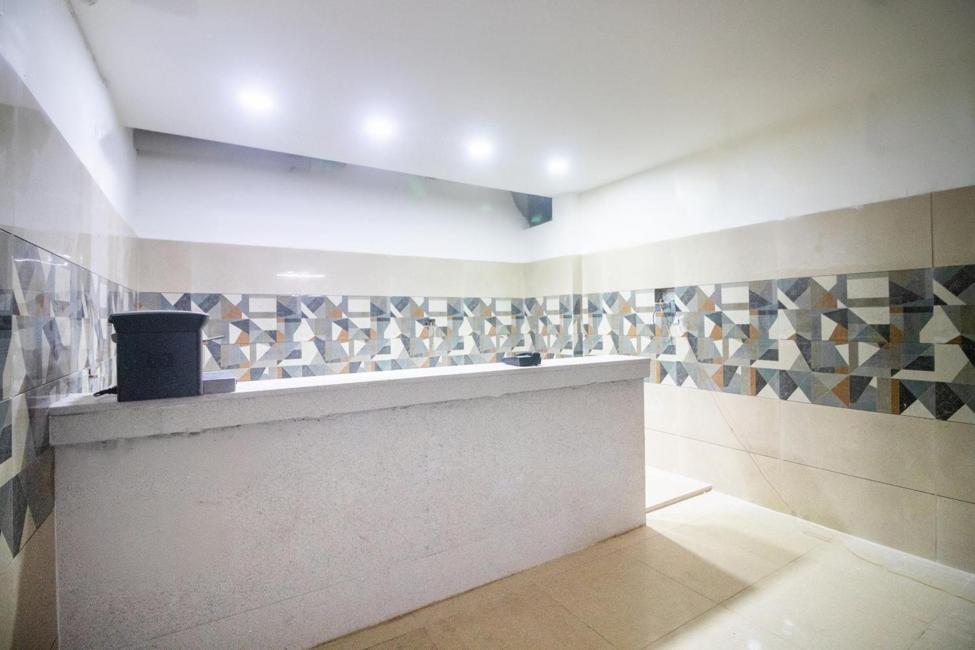 Spot On Prabir Residency Inn Urali Экстерьер фото